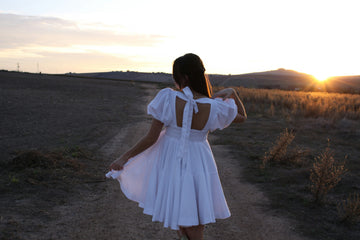 Ewolucja kobiecego stylu, od klasyki do współczesnych trendów