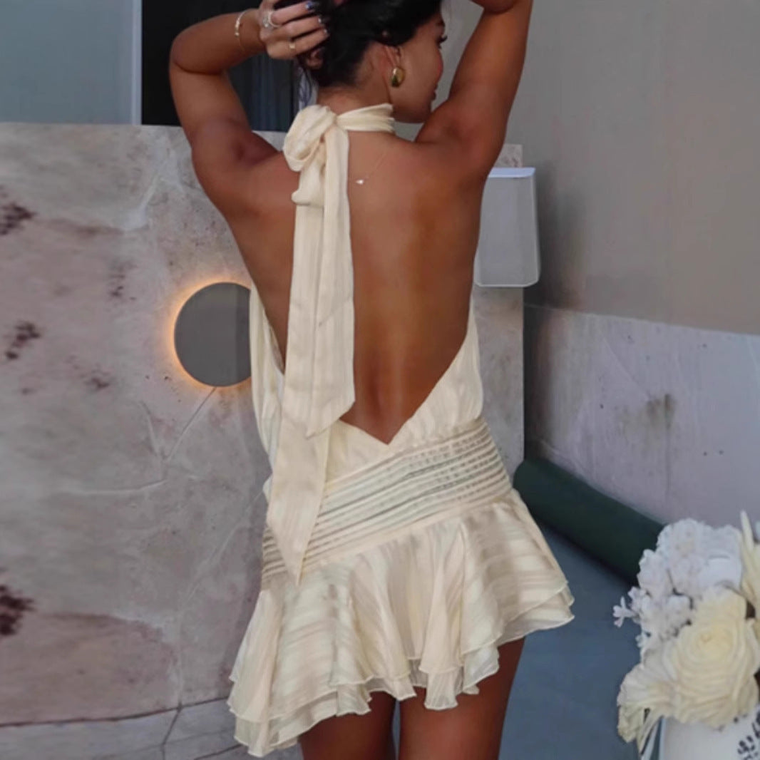 Sukienka mini koronkowa wiązana na plecach